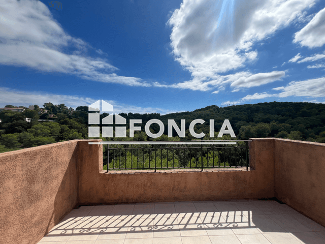 Appartement 3 pièces (81.89 m²) à louer - Mougins-le-haut (06250)