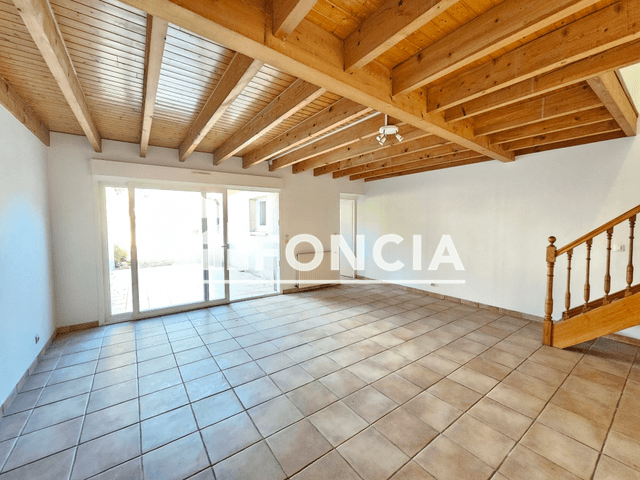 Maison 5 pièces (107.86 m²) à louer - Bordeaux (33800)