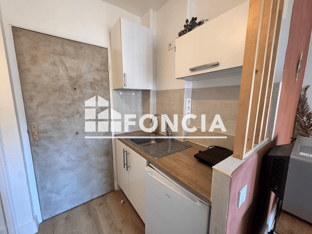 Studio meublé (16.6 m²) à louer - Hyeres Les Palmiers (83400)