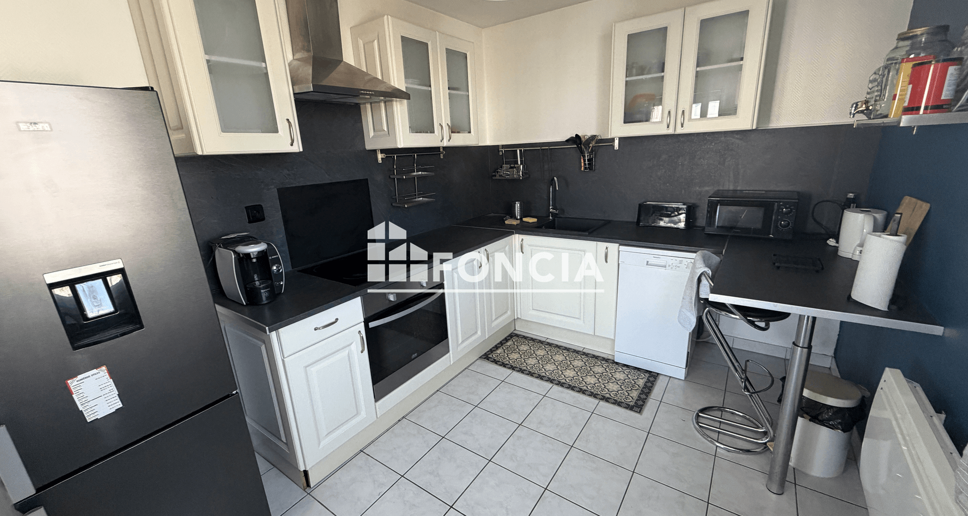 Appartement meublé 2 pièces (50.02 m²) à louer - Bordeaux (33800)