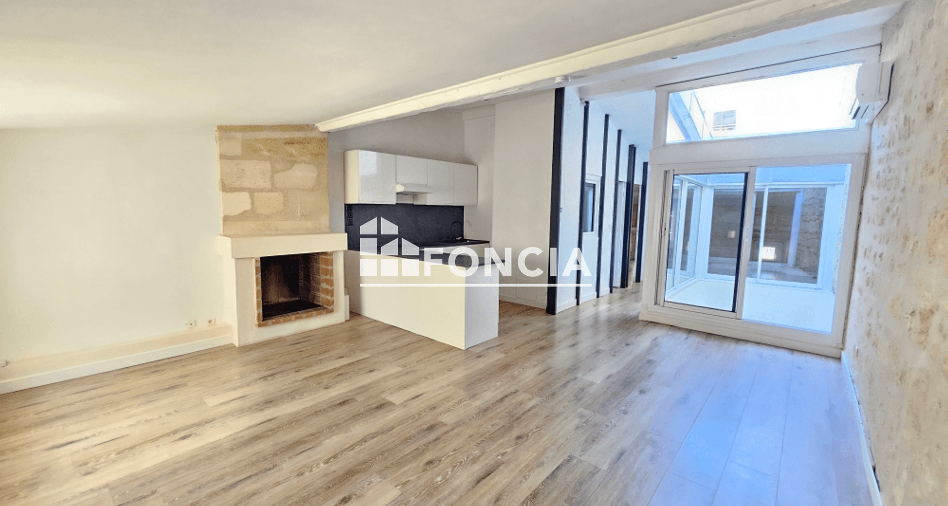 Appartement 2 pièces (59.74 m²) à louer - Bordeaux (33000)