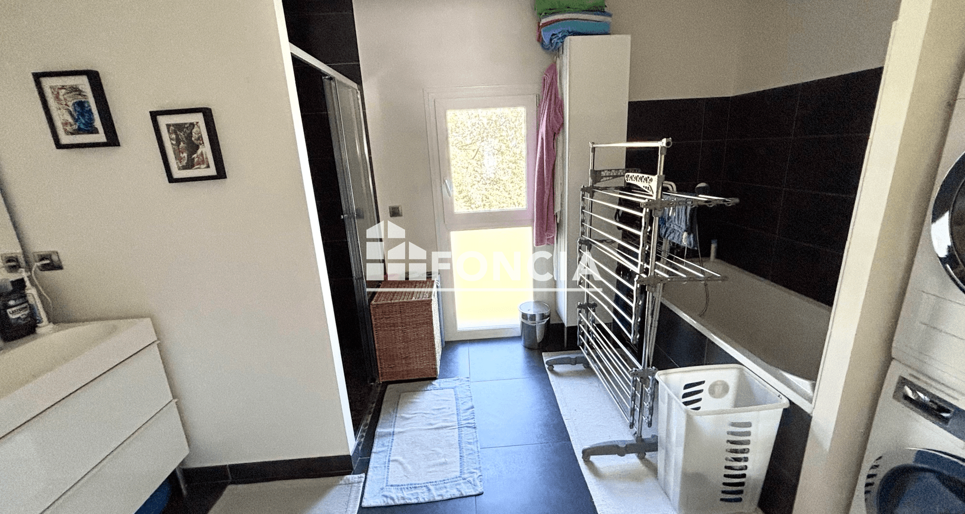 Appartement meublé 4 pièces (146.33 m²) à louer - Saint-julien-en-genevois (74160)