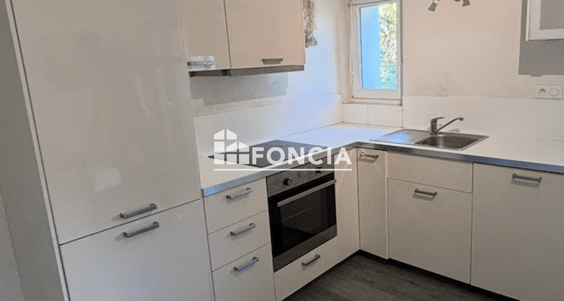 Appartement meublé 2 pièces (55.15 m²) à louer - Saint-julien-en-genevois (74160)
