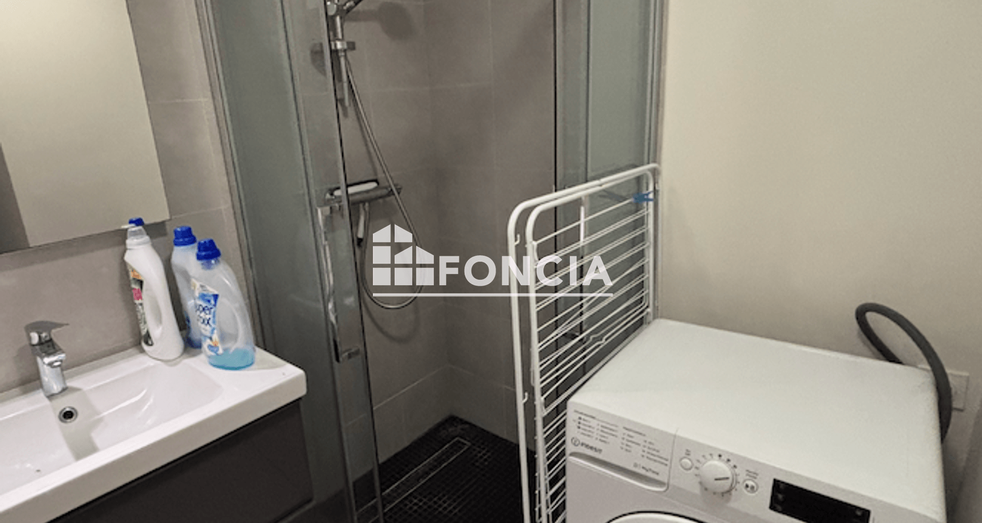 Appartement meublé 2 pièces (55.15 m²) à louer - Saint-julien-en-genevois (74160)