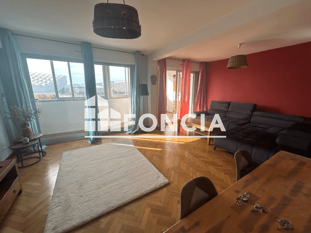 Appartement meublé 3 pièces (92.98 m²) à louer - Marseille 8ᵉ (13008)
