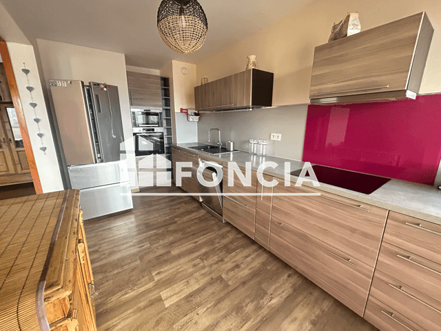 Appartement meublé 3 pièces (92.98 m²) à louer - Marseille 8ᵉ (13008)