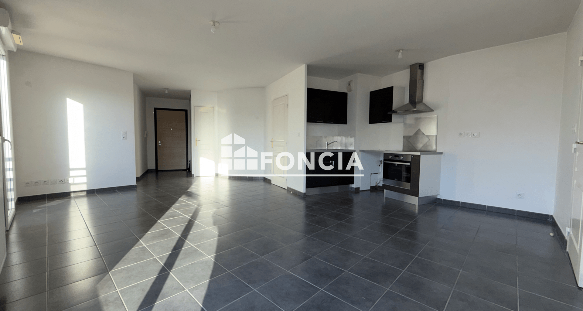 Appartement 3 pièces (69.86 m²) à louer - Vénissieux (69200)