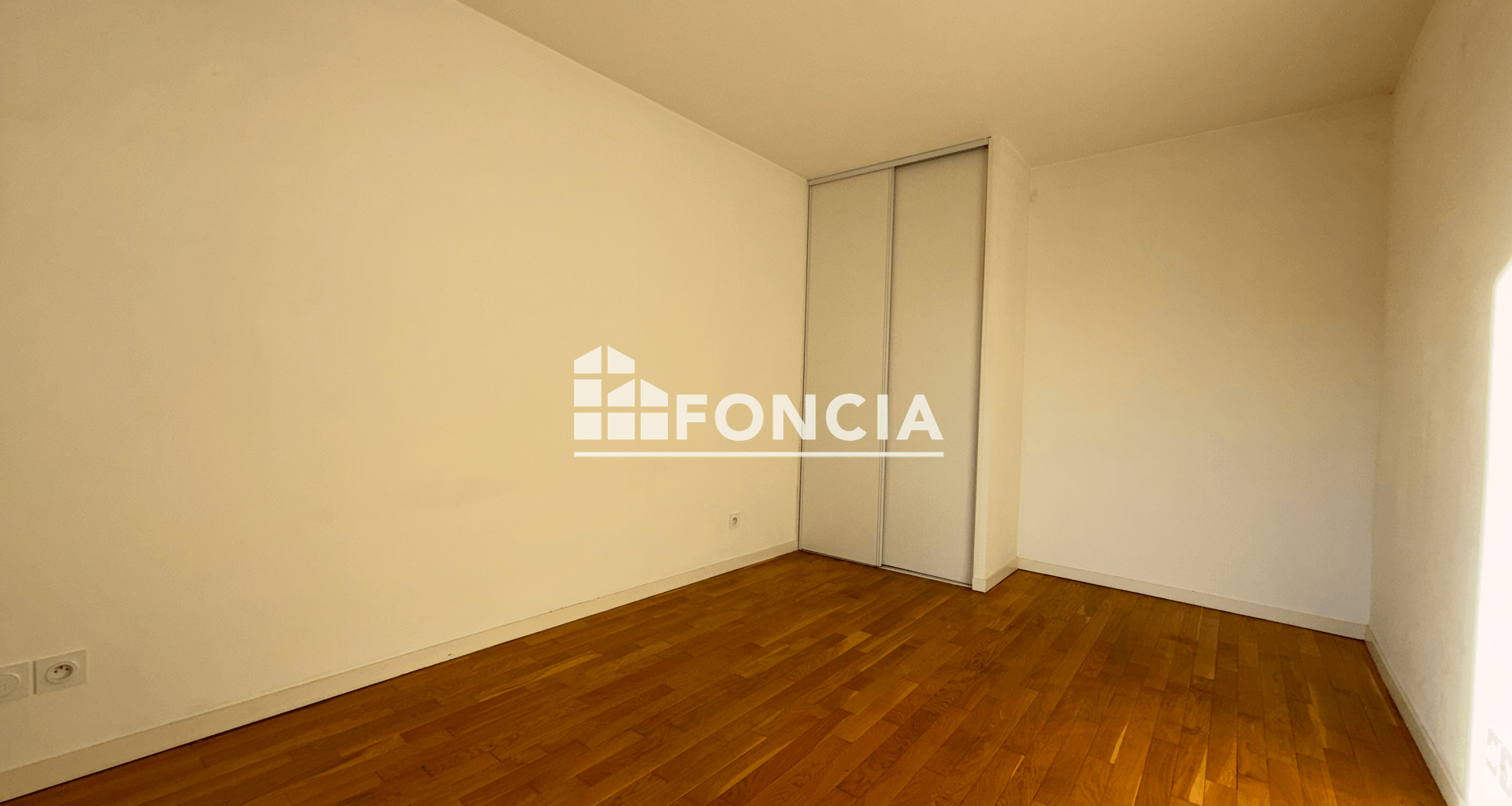 Appartement 3 pièces (69.86 m²) à louer - Vénissieux (69200)