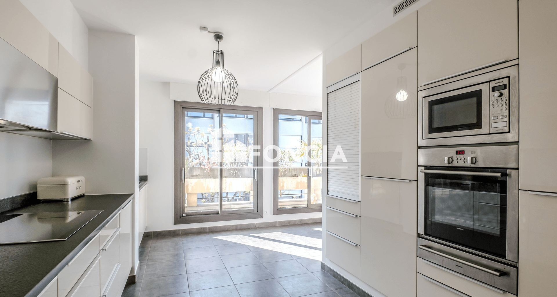 Appartement 5 pièces (153 m²) à vendre - Saint-julien-en-genevois (74160)