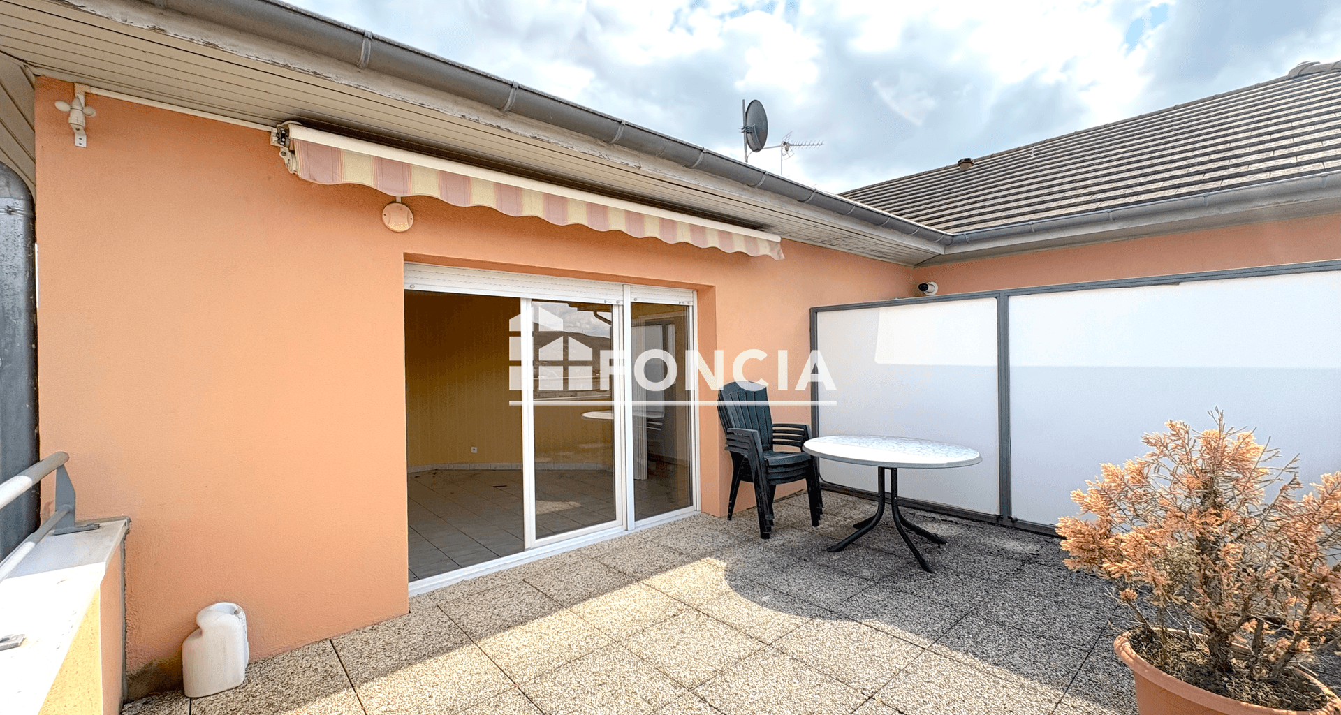 Appartement 2 pièces (52.68 m²) à louer - Rives (38140)