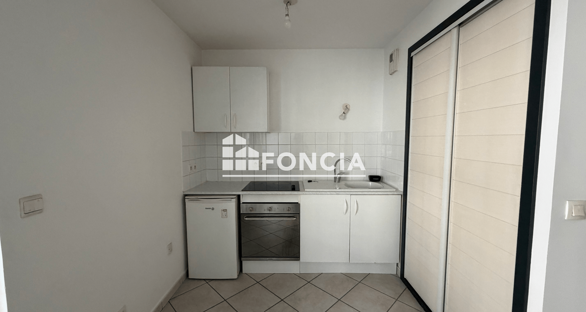 Appartement meublé 2 pièces (41.85 m²) à louer - Grenoble (38000)