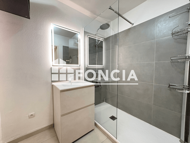 Appartement 3 pièces (53.6 m²) à louer - Toulon (83000)