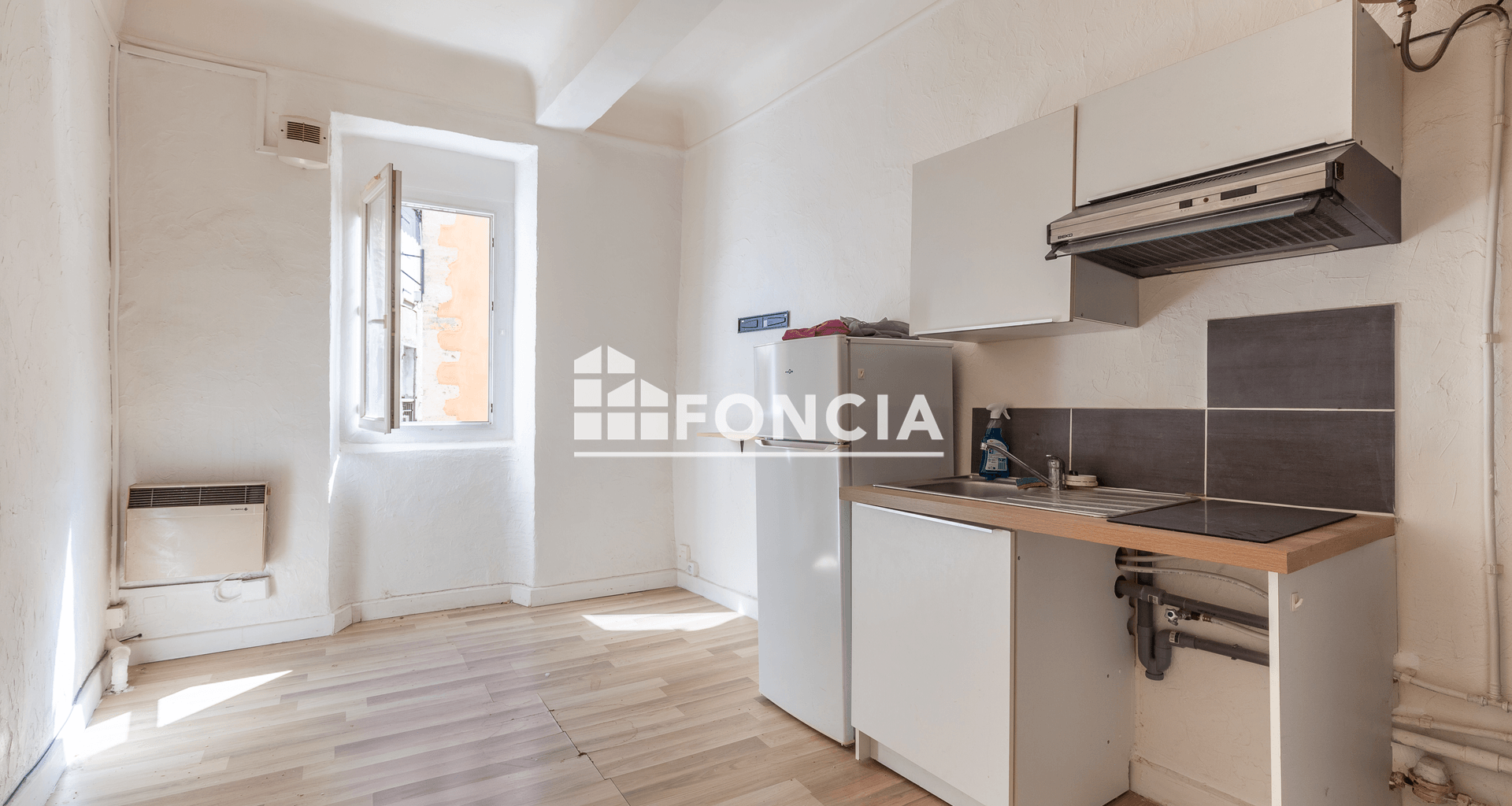 Studio (14.3 m²) à vendre - Saint-mitre-les-remparts (13920)