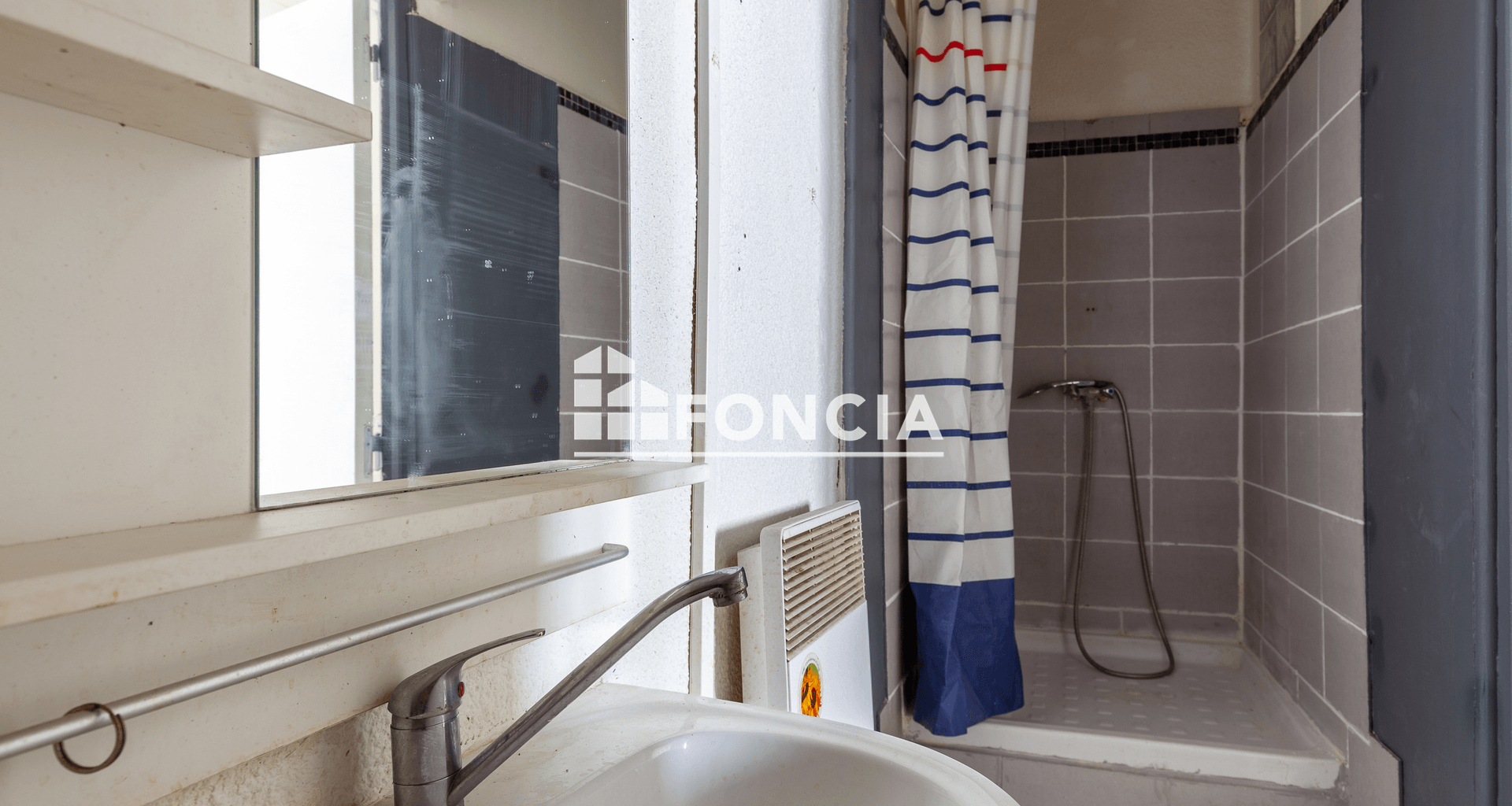 Studio (25.2 m²) à vendre - Saint-mitre-les-remparts (13920)