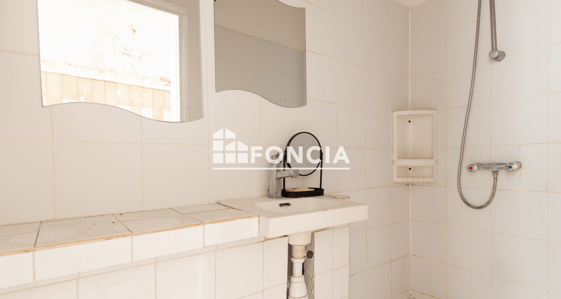 Studio (26.83 m²) à vendre - Saint-mitre-les-remparts (13920)