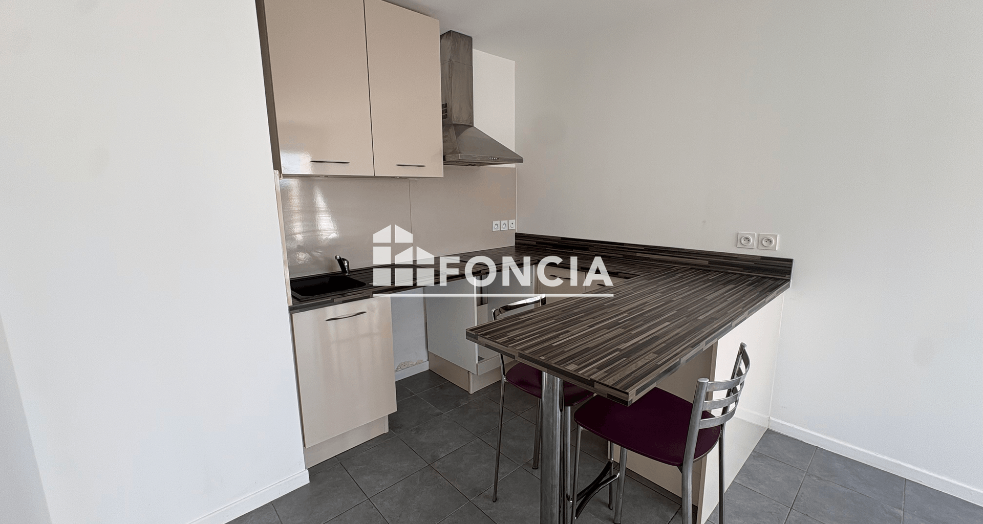 Appartement 2 pièces (45.03 m²) à louer - Décines-charpieu (69150)