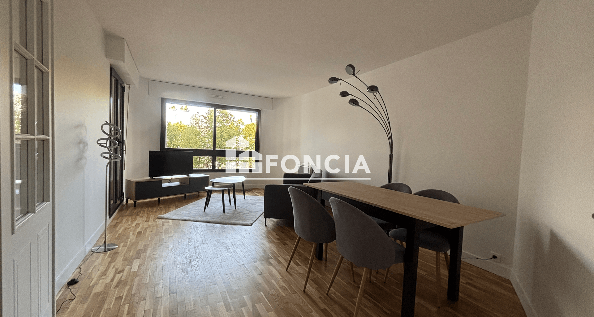 Appartement meublé 2 pièces (53 m²) à louer - Paris 18ᵉ (75018)