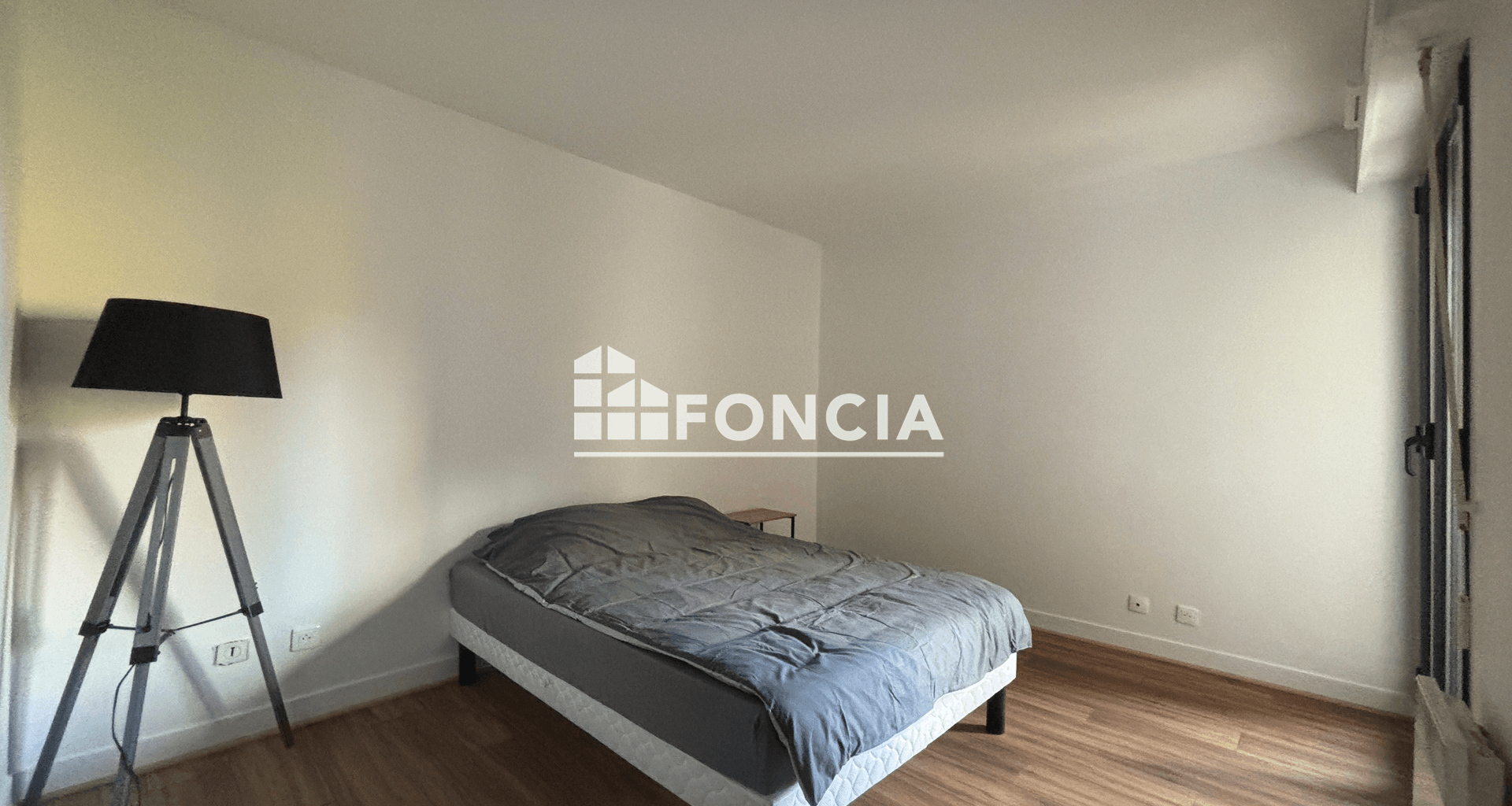 Appartement meublé 2 pièces (53 m²) à louer - Paris 18ᵉ (75018)