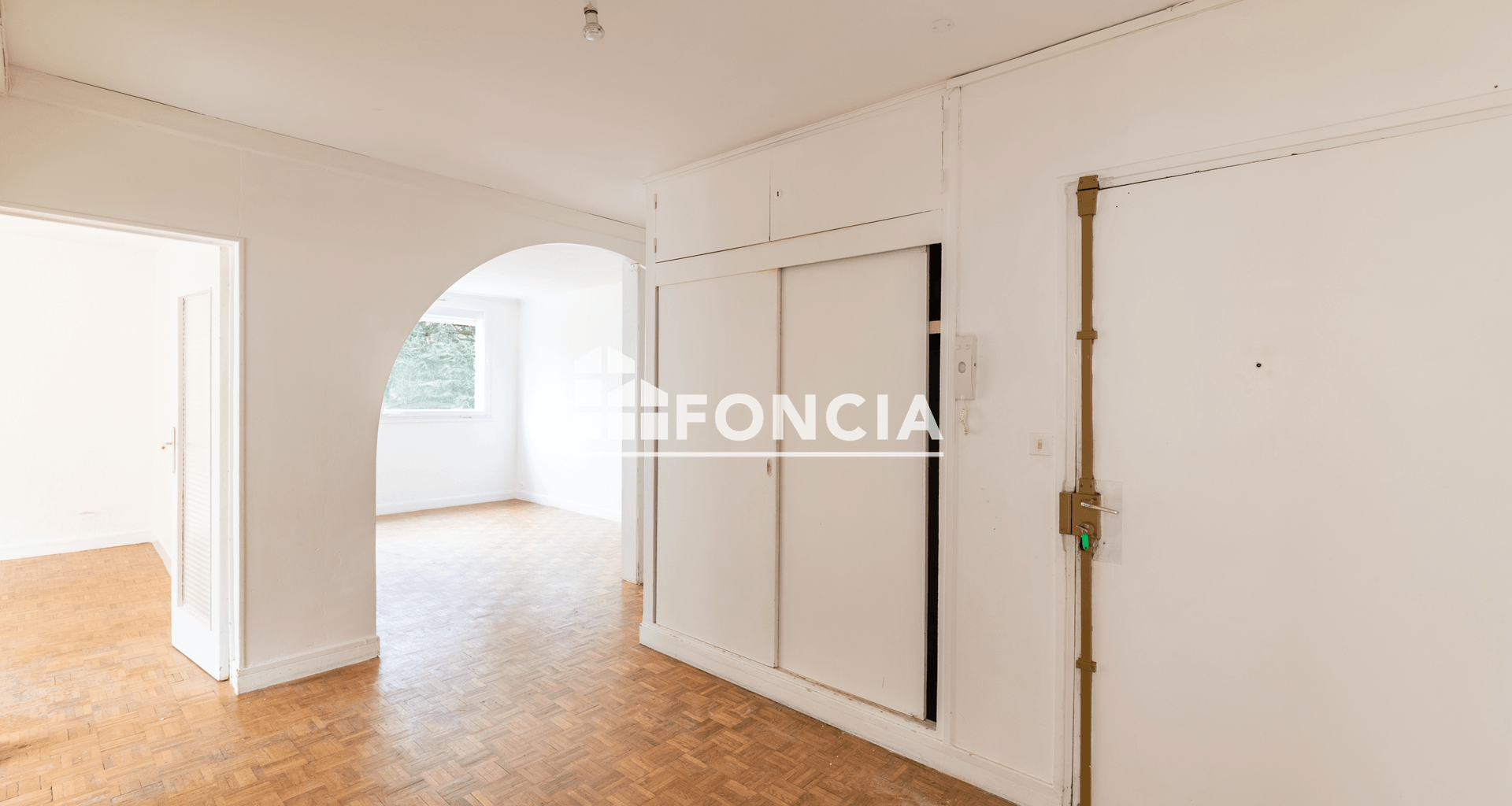 Appartement 6 pièces (104 m²) à vendre - Saint-étienne-du-rouvray (76800)