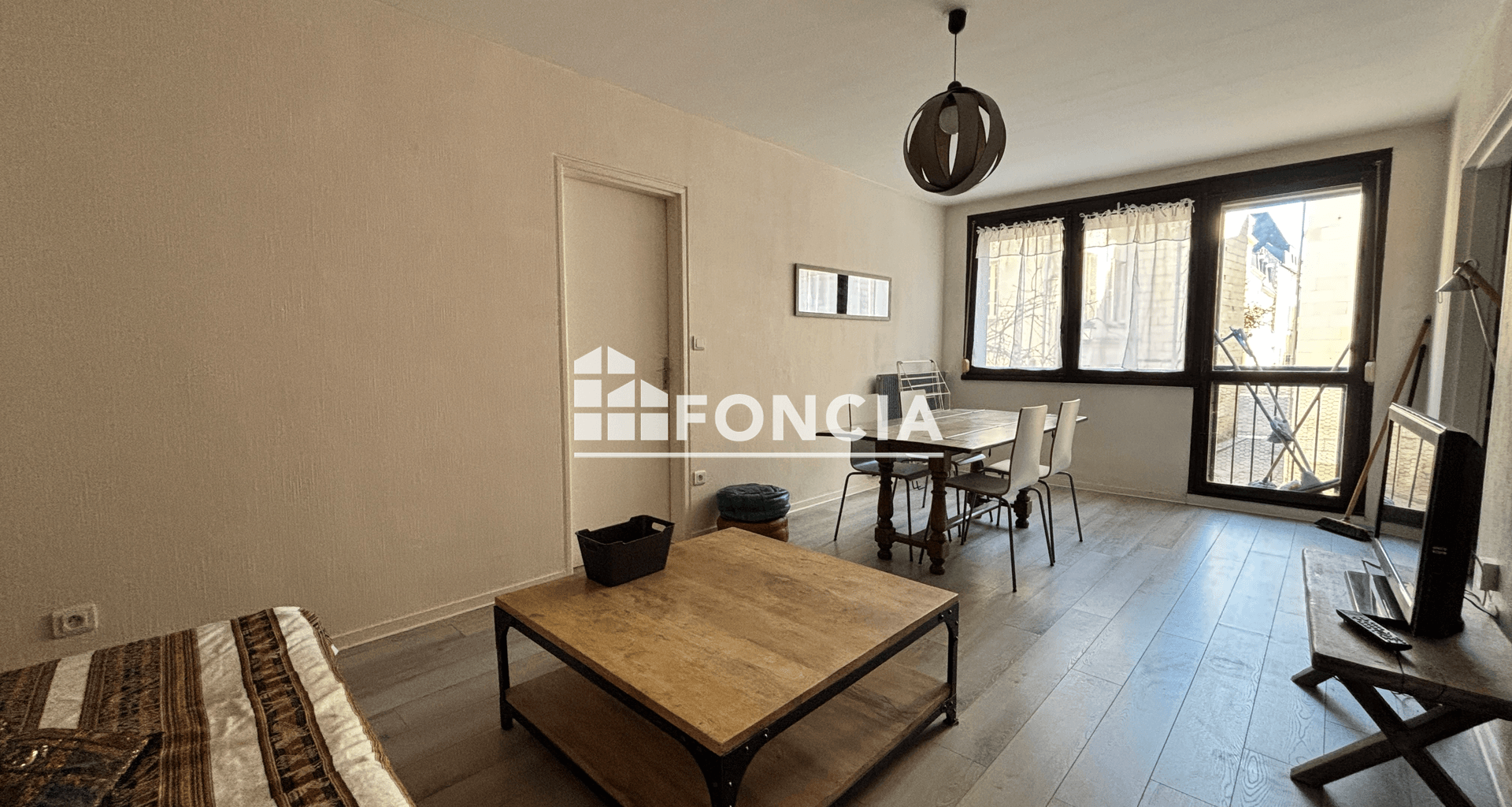 Appartement meublé 2 pièces (52.05 m²) à louer - Tours (37000)