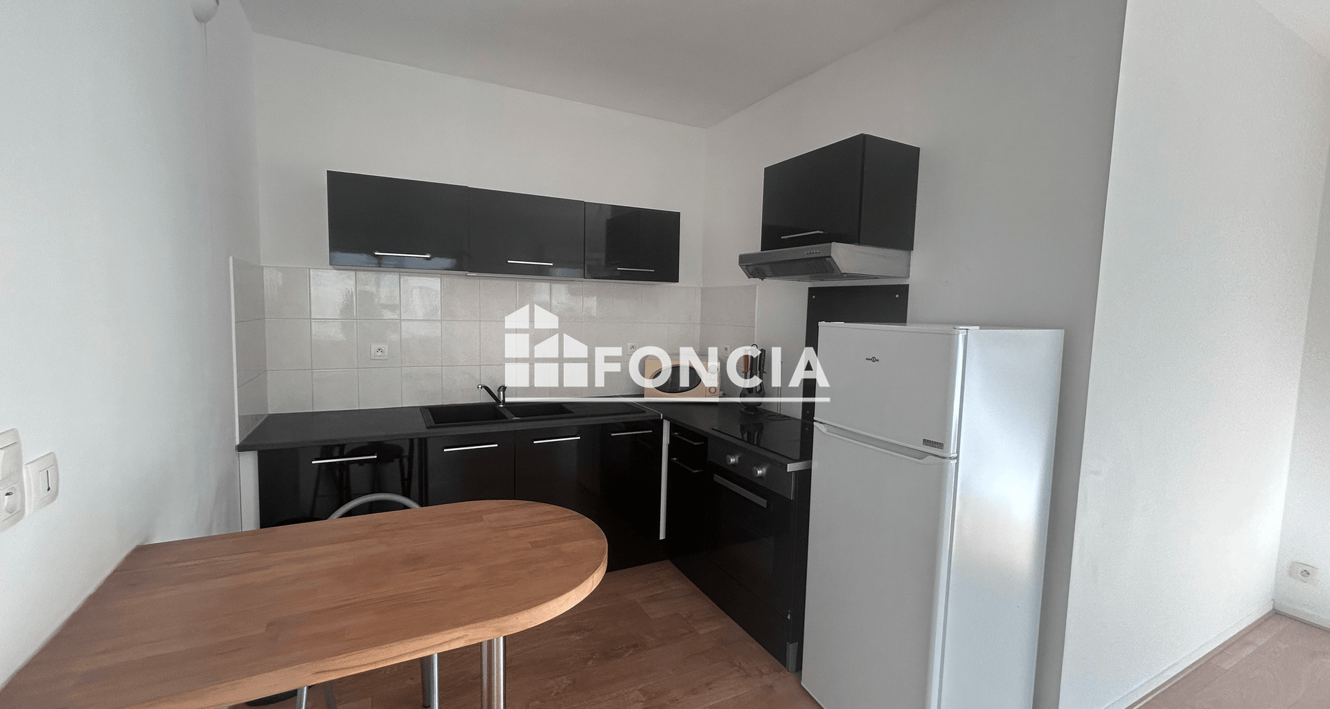 Appartement meublé 2 pièces (48.63 m²) à louer - La Roche-sur-yon (85000)