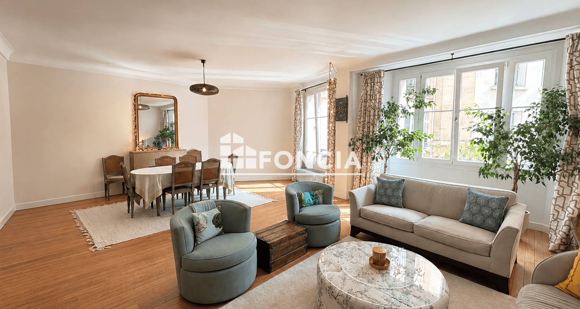 Appartement meublé 5 pièces (119.4 m²) à louer - Paris 16ᵉ (75016)