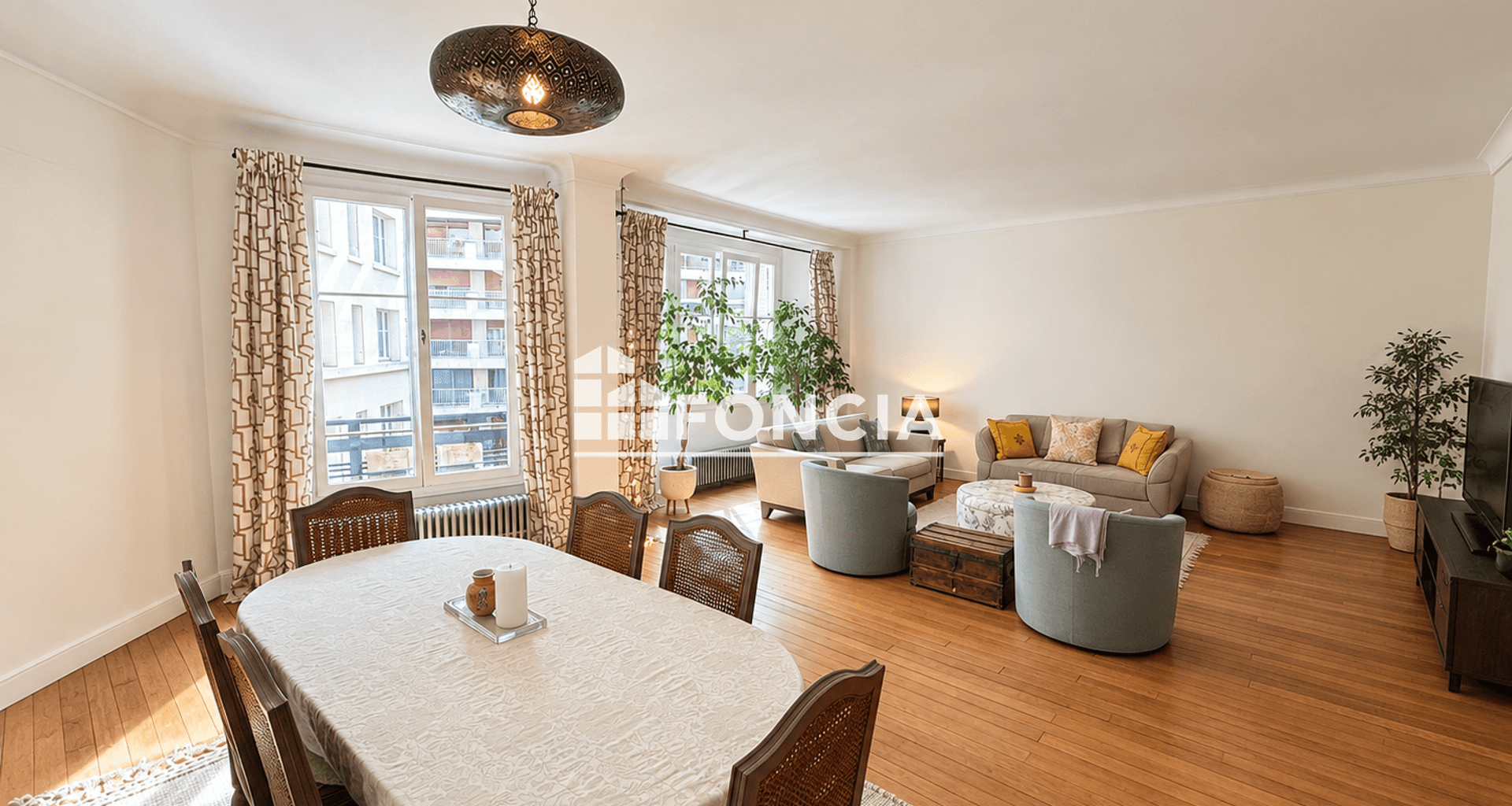Appartement meublé 5 pièces (119.4 m²) à louer - Paris 16ᵉ (75016)