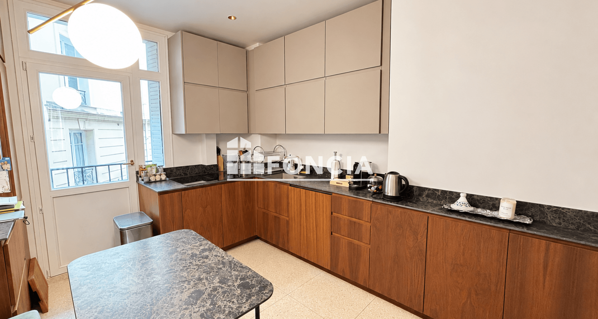 Appartement meublé 5 pièces (119.4 m²) à louer - Paris 16ᵉ (75016)