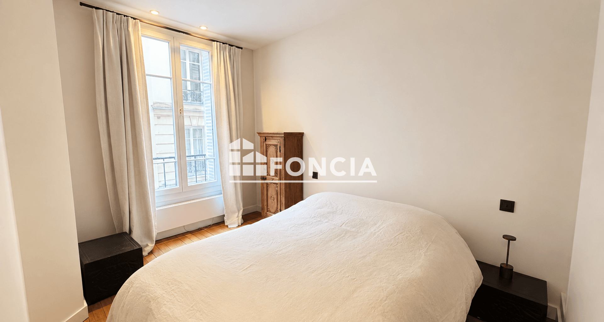 Appartement meublé 5 pièces (119.4 m²) à louer - Paris 16ᵉ (75016)