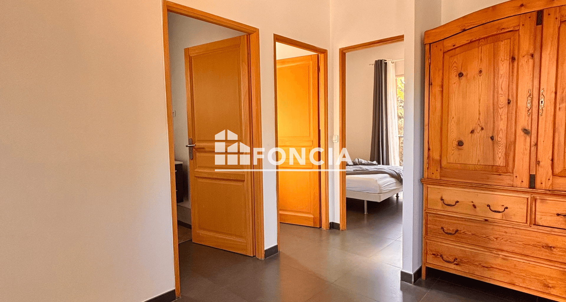 Maison 5 pièces (180 m²) à vendre - La Londe-les-maures (83250)