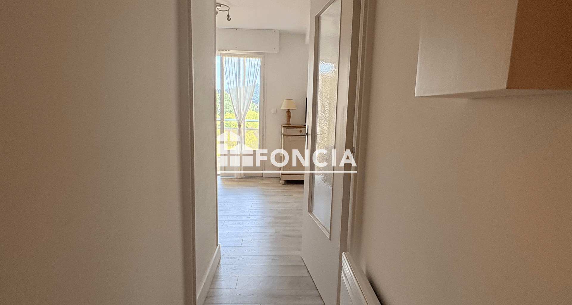 Studio meublé (29.5 m²) à louer - Six-fours-les-plages (83140)