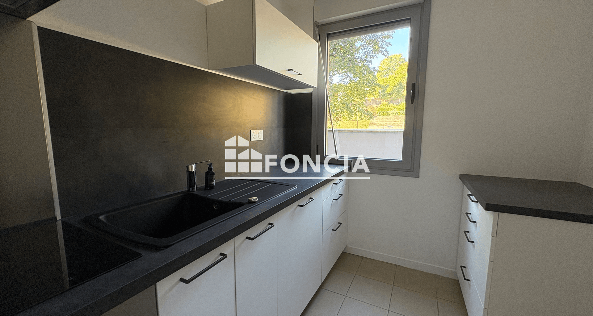Appartement 2 pièces (47.012 m²) à louer - Oloron-sainte-marie (64400)