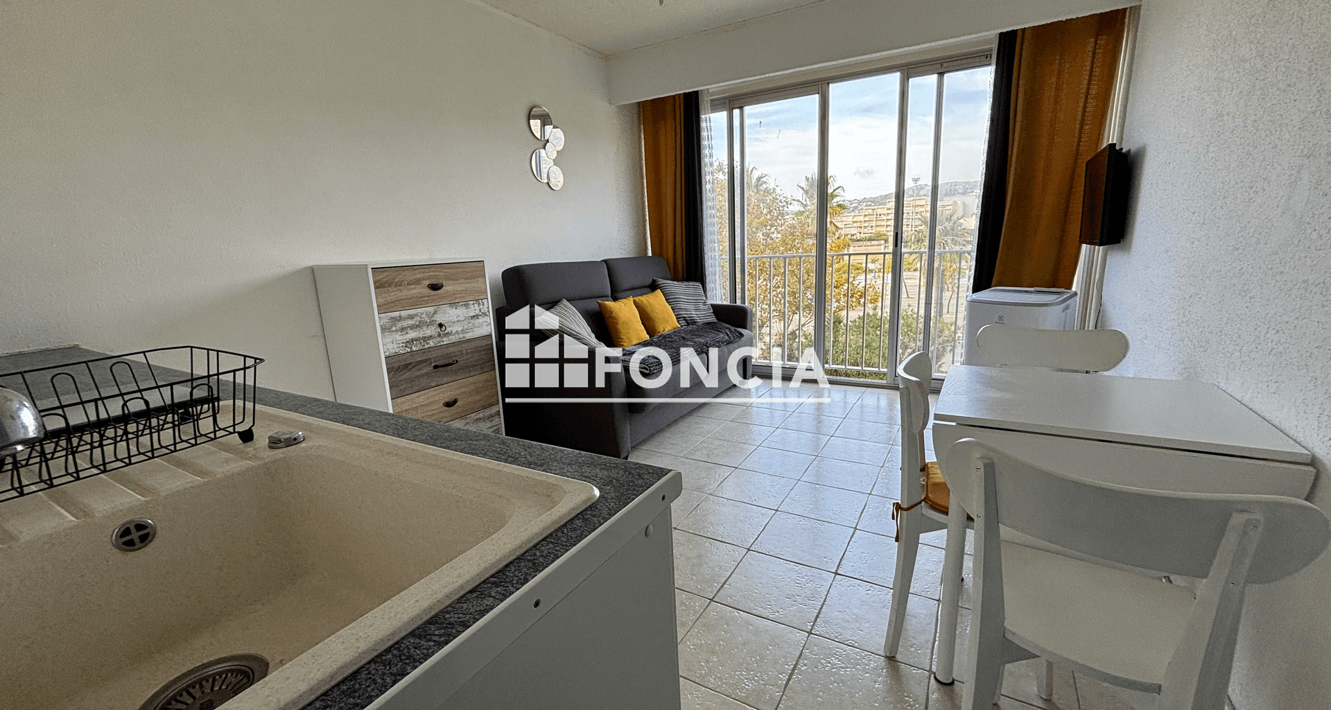 Studio meublé (20.78 m²) à louer - Le Lavandou (83980)