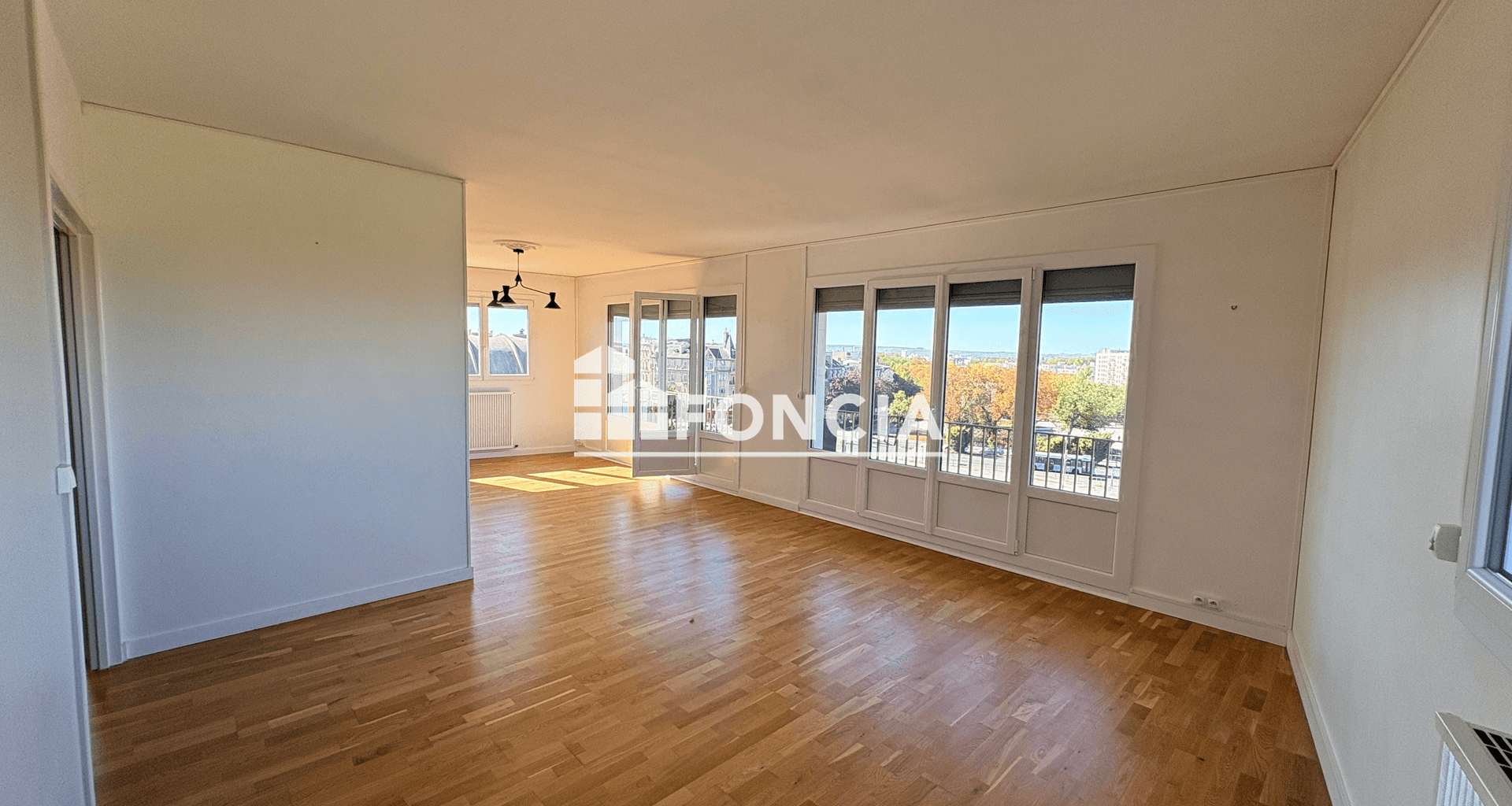 Appartement 5 pièces (105.35 m²) à louer - Reims (51100)