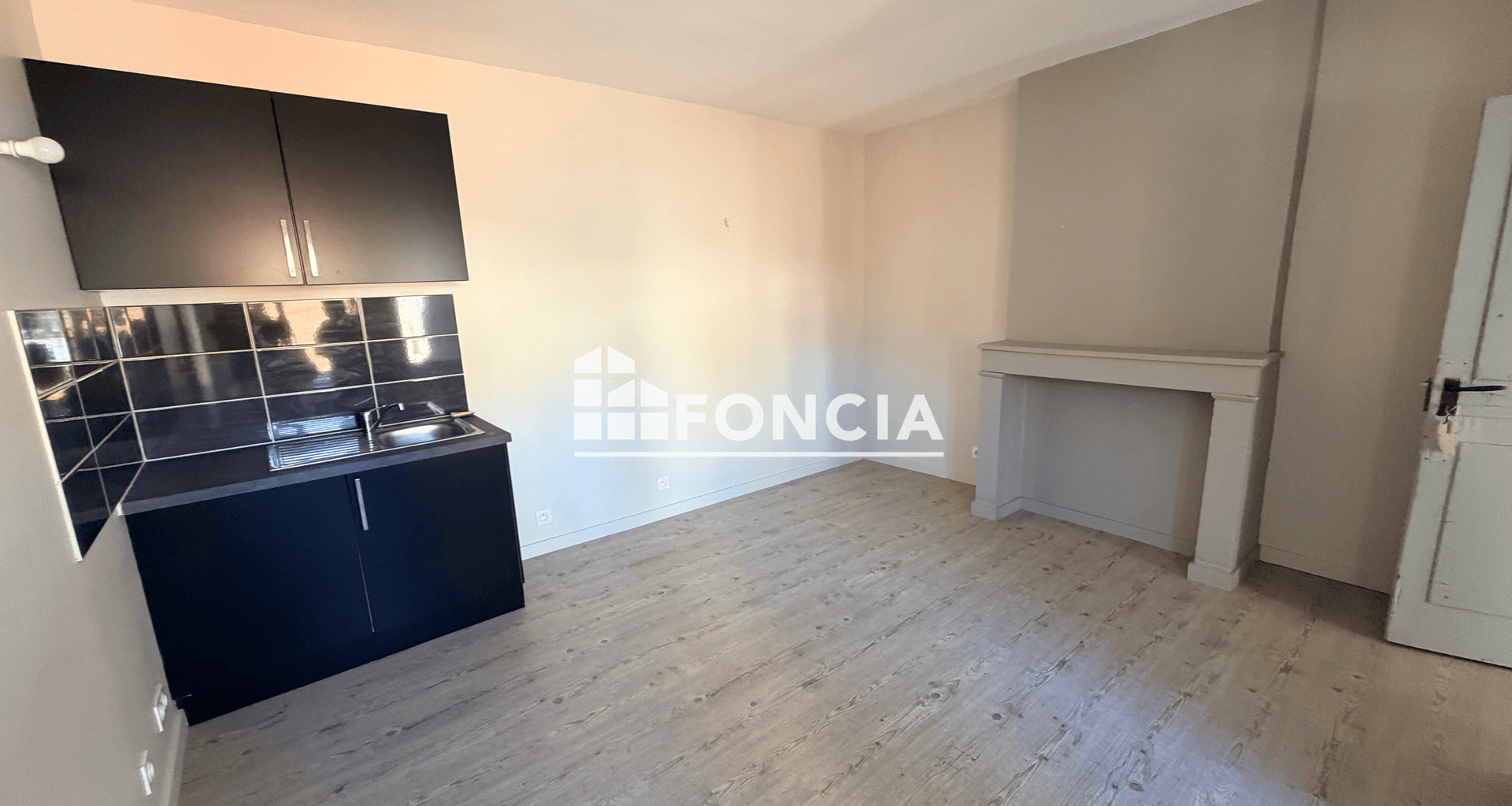 Studio (27.9 m²) à louer - Saint-étienne (42000)