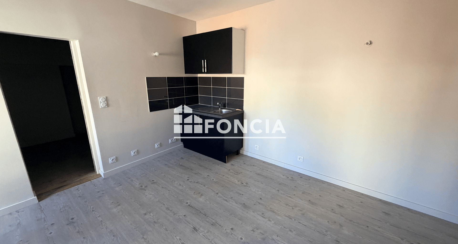 Studio (27.9 m²) à louer - Saint-étienne (42000)