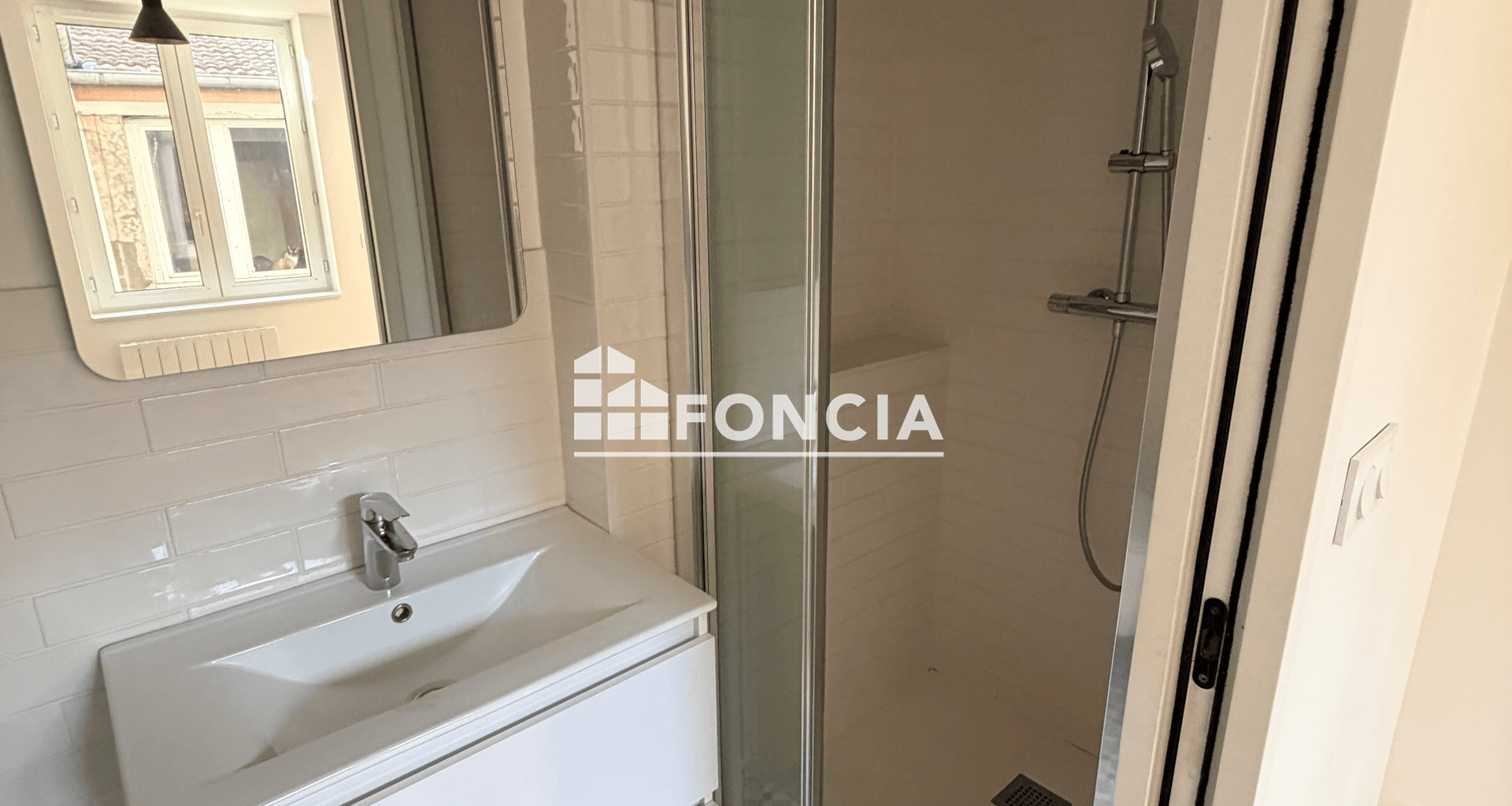 Studio (28.7 m²) à louer - Saint-étienne (42000)