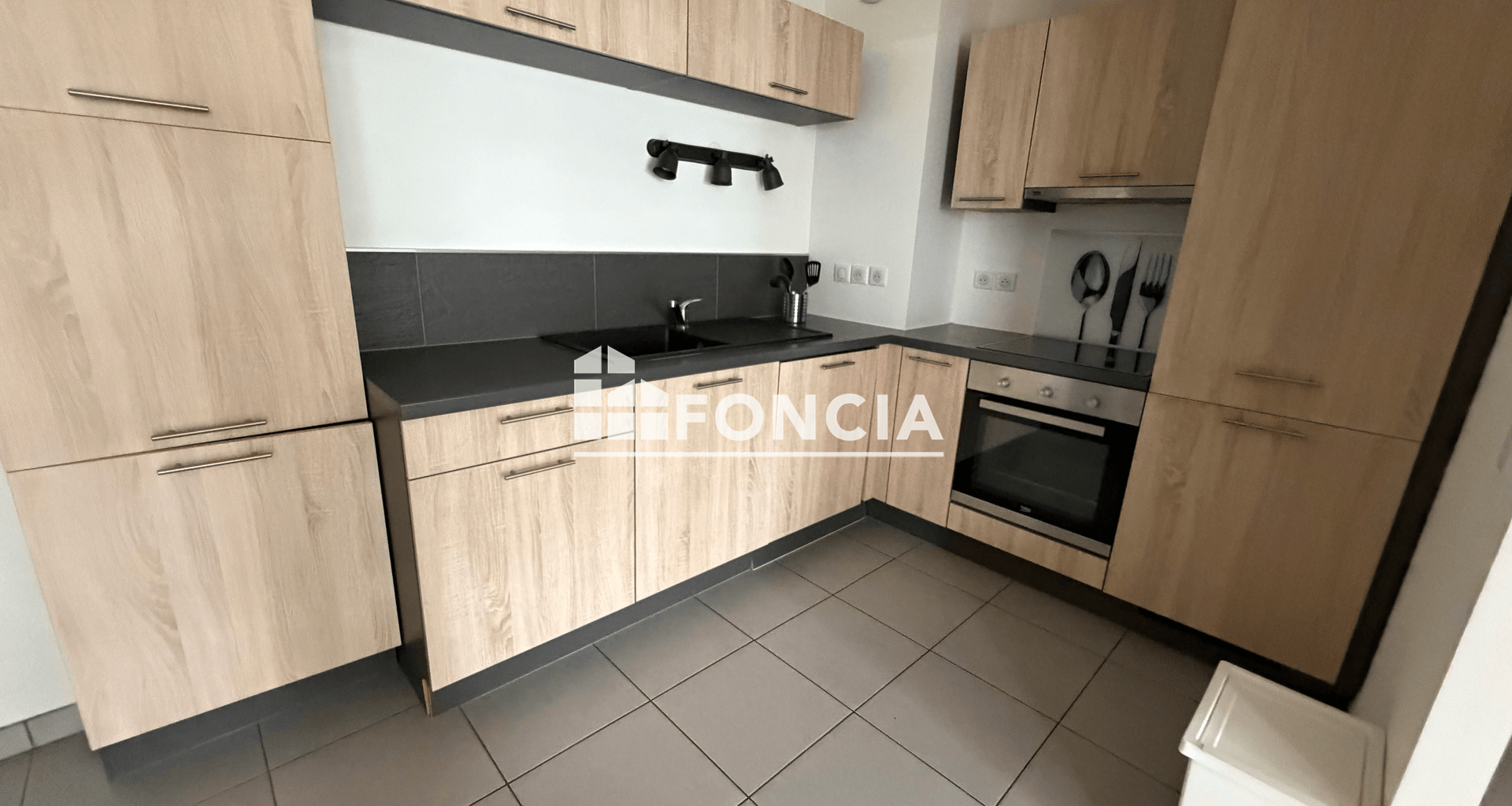 Appartement meublé 4 pièces (88.1 m²) à louer - Saint-julien-en-genevois (74160)