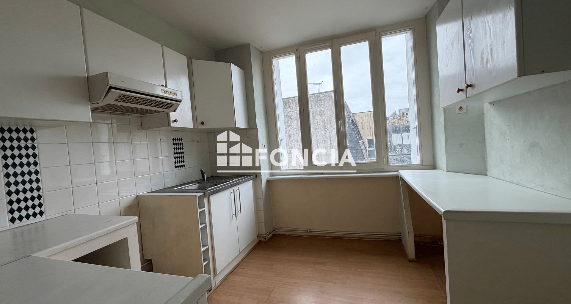 Appartement 3 pièces (91.35 m²) à vendre - Douarnenez (29100)