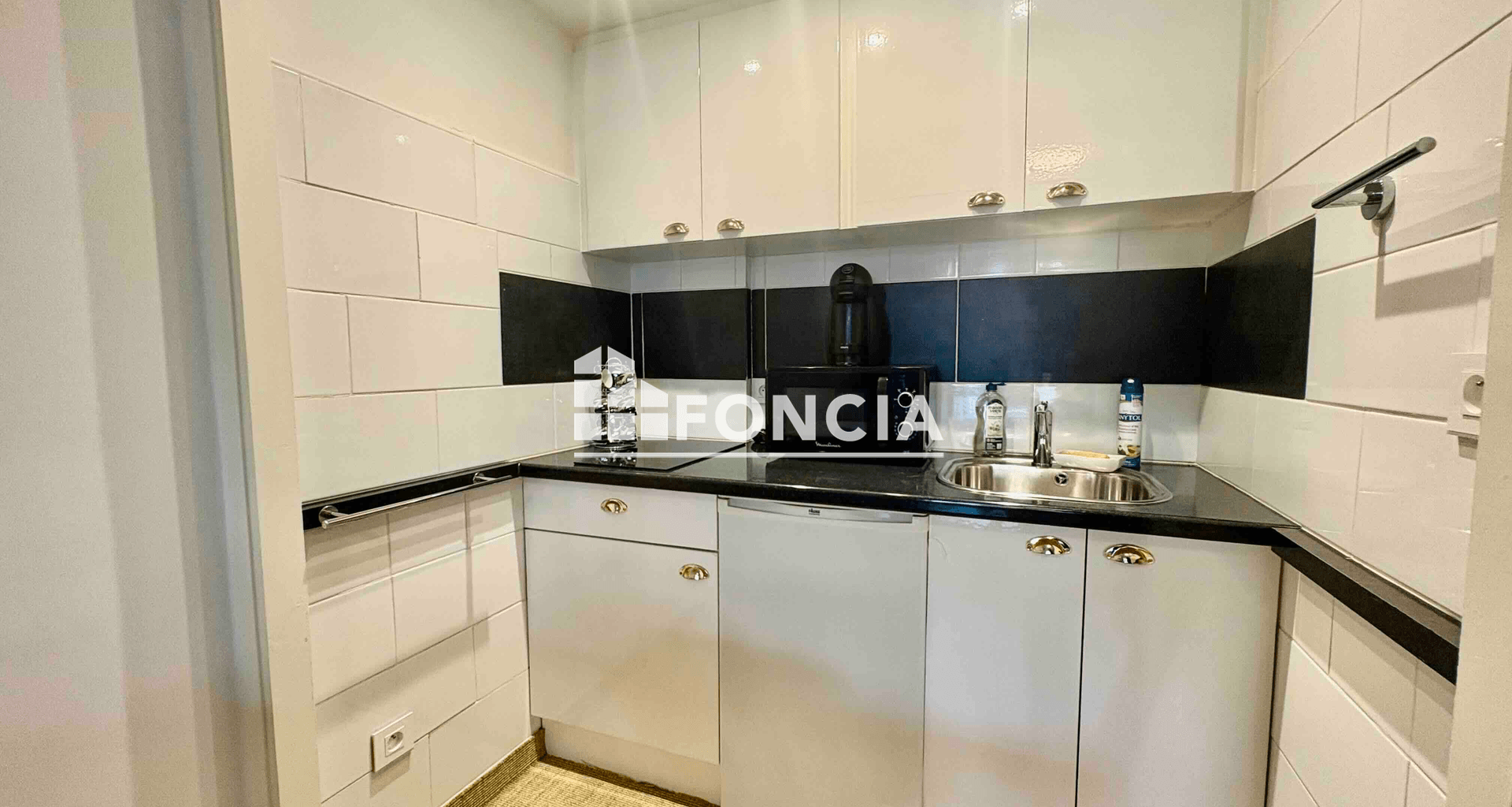 Appartement meublé 2 pièces (30.72 m²) à louer - Cannes (06400)
