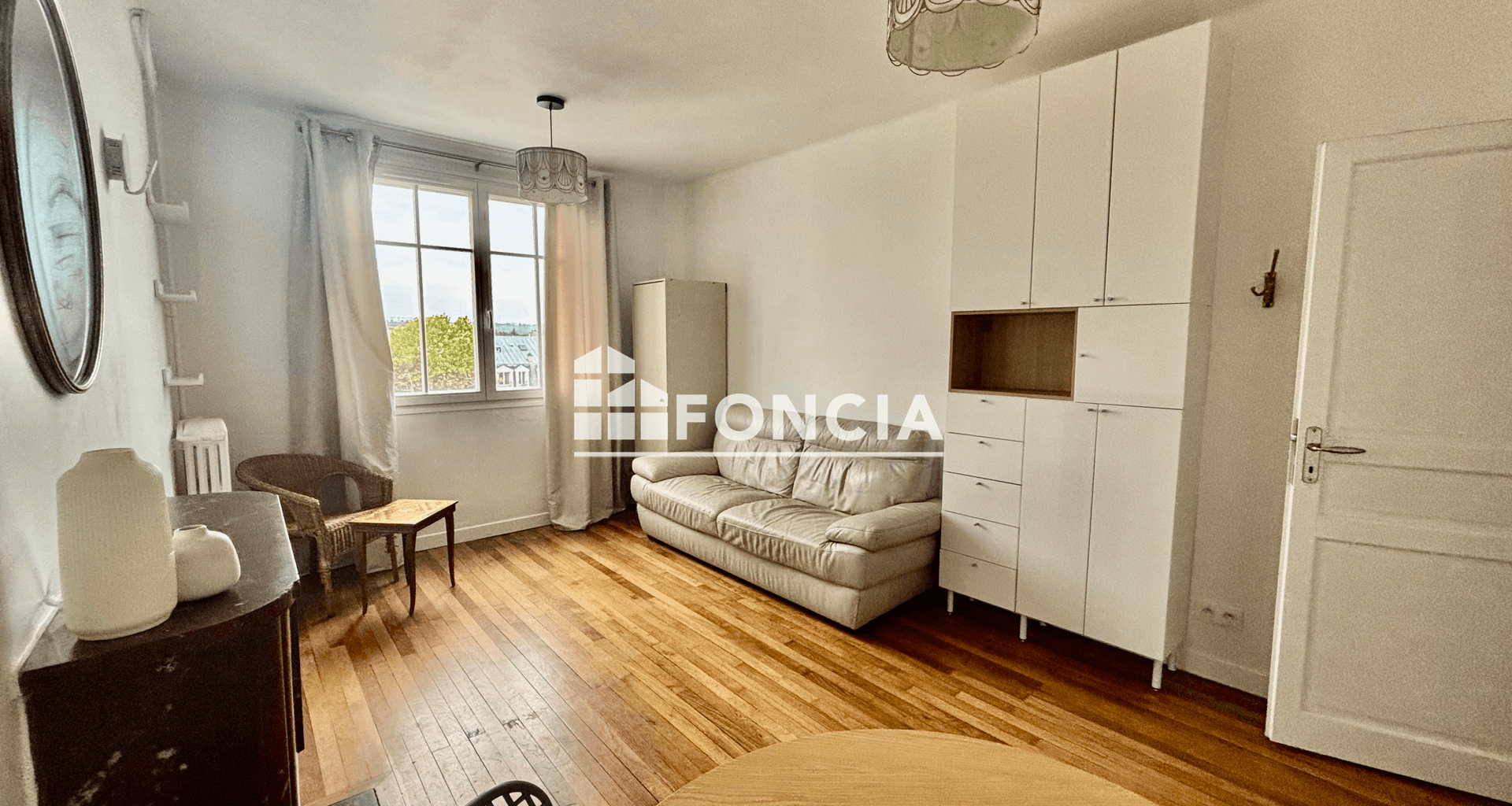 Appartement meublé 2 pièces (42.4 m²) à louer - Versailles (78000)