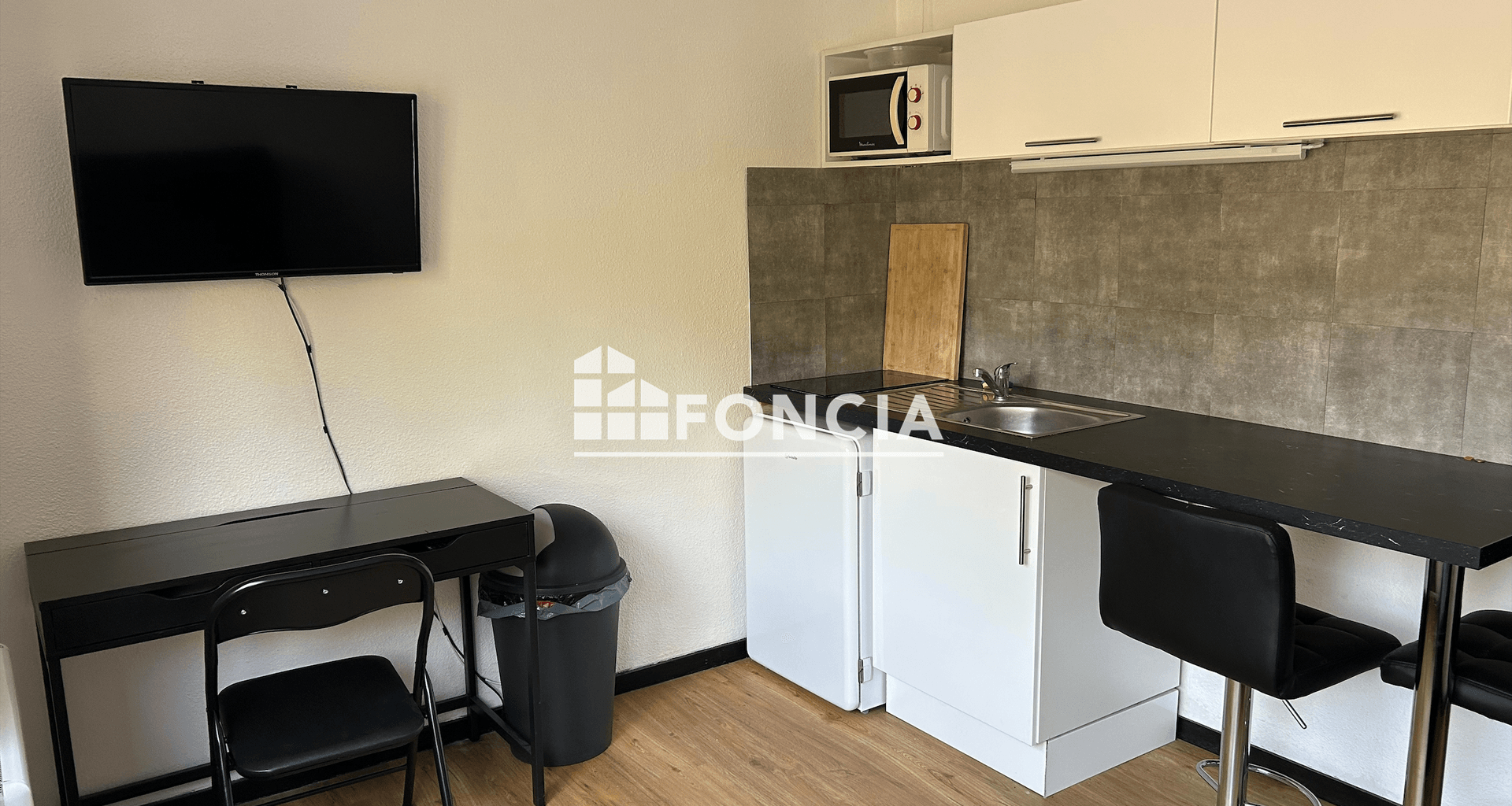 Studio meublé (16.13 m²) à louer - Orléans (45000)