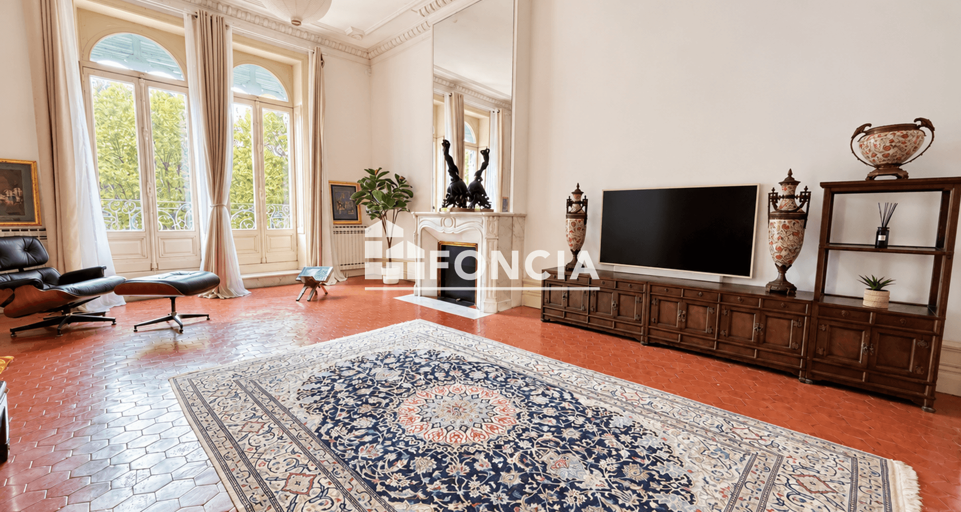 Appartement 6 pièces (327.55 m²) à vendre - Béziers (34500)
