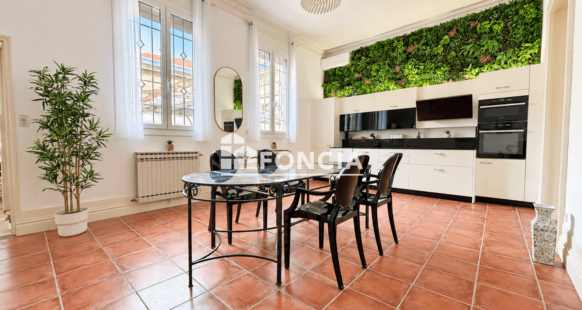 Appartement 6 pièces (327.55 m²) à vendre - Béziers (34500)