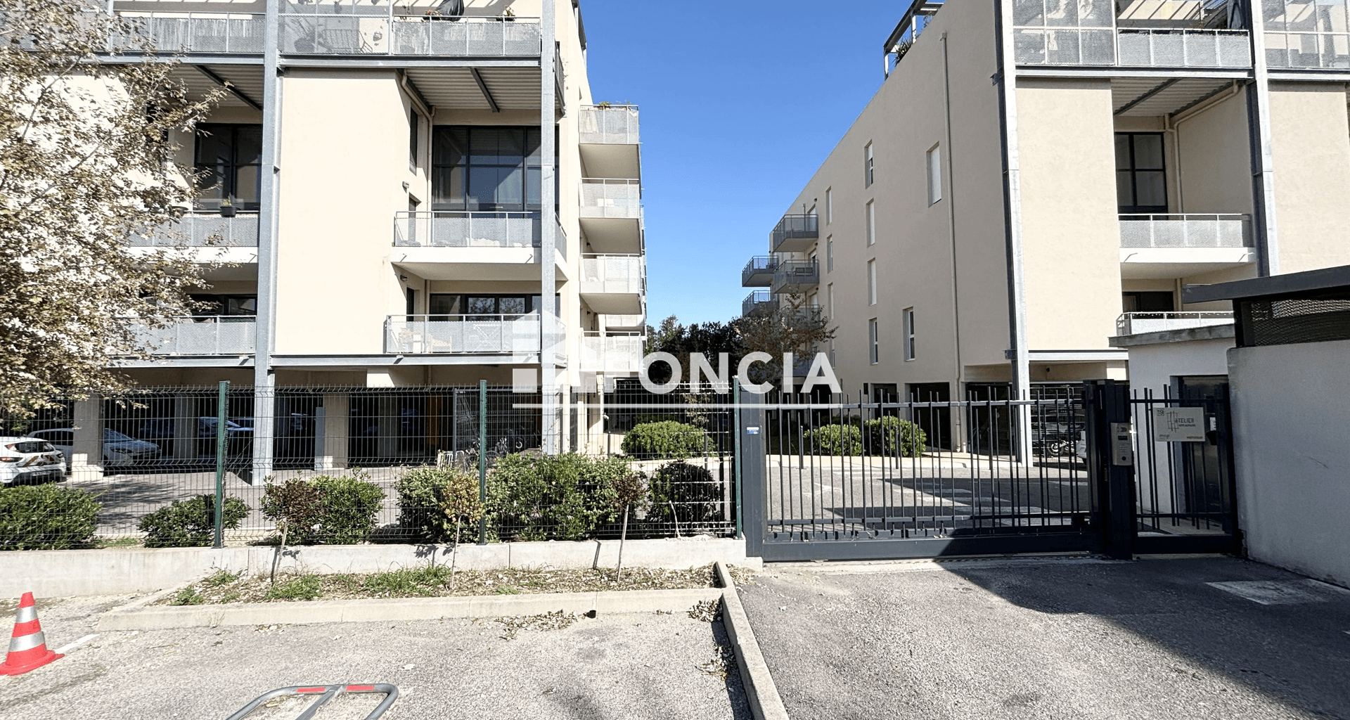 Appartement 2 pièces (52.1 m²) à louer - Arles (13200)