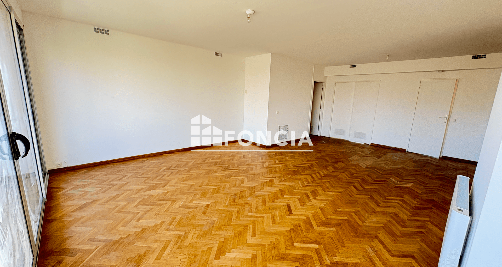 Appartement 4 pièces (120.65 m²) à louer - Marseille 8ᵉ (13008)