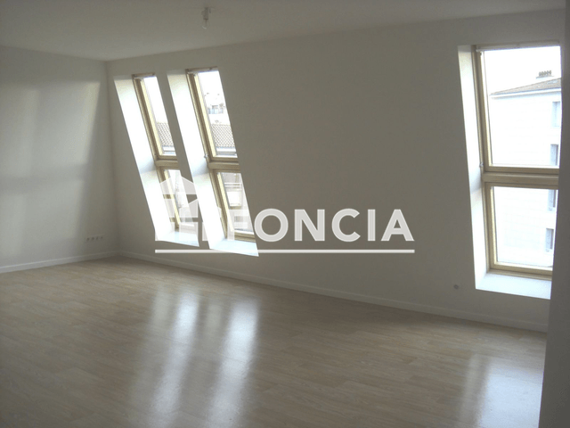 Appartement 3 pièces (62.16 m²) à louer - La Roche Sur Yon (85000)